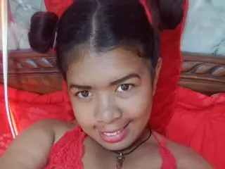 Xlovecam Nude Webcam of MariahSquirting69