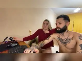 Xlovecam Live Porn of MikeAndAnna