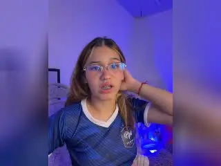 Xlovecam Adult Video Chat of ElodieGardner