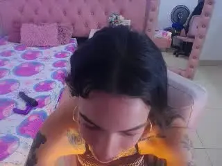 Xlovecam Live Sex of LissaTattoo