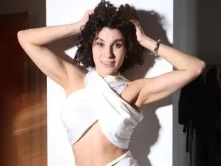 Xlovecam Free Live Porn of CurliestSue