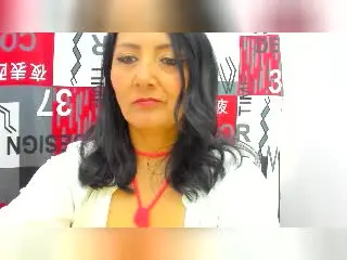 Xlovecam Free Porn Cam of SweetFoxyne