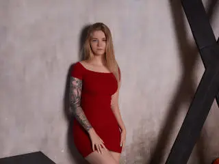 Xlovecam Free Porn Cam of SirenaHardmann