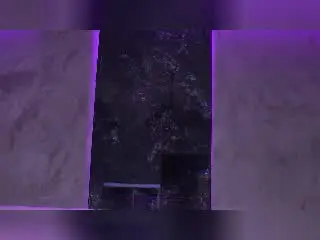 Xlovecam Free Live Porn of SelenaVoss