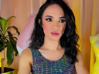 Xlovecam Free Live Porn of ChantalSophie