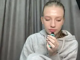 Xlovecam Free Live Porn of Ginnia
